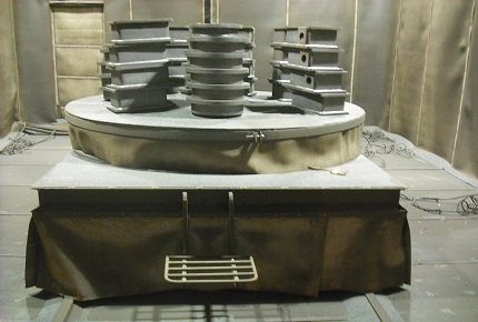 轉(zhuǎn)臺(tái)式風(fēng)力回收噴砂房